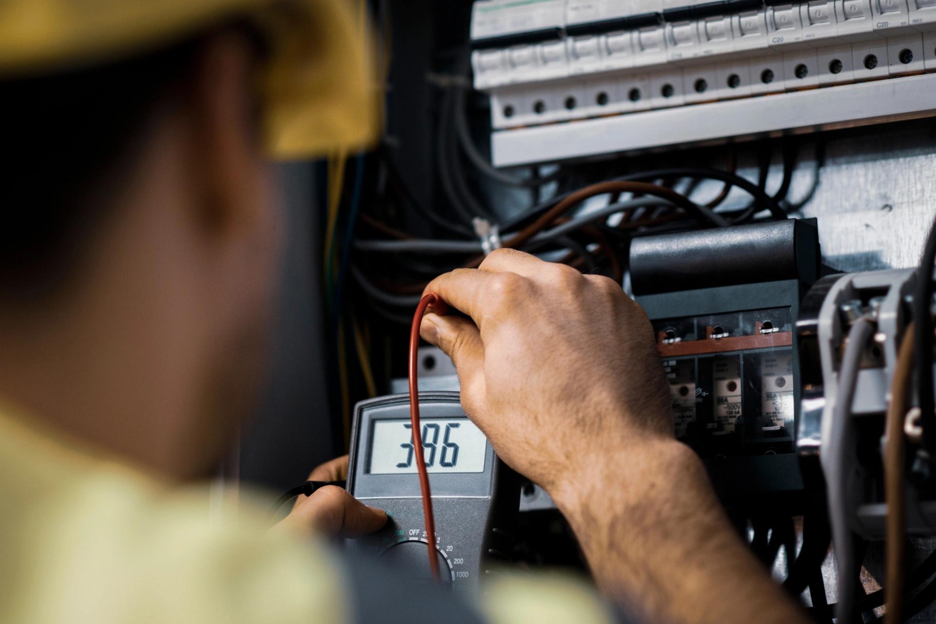 travaux d'électricité