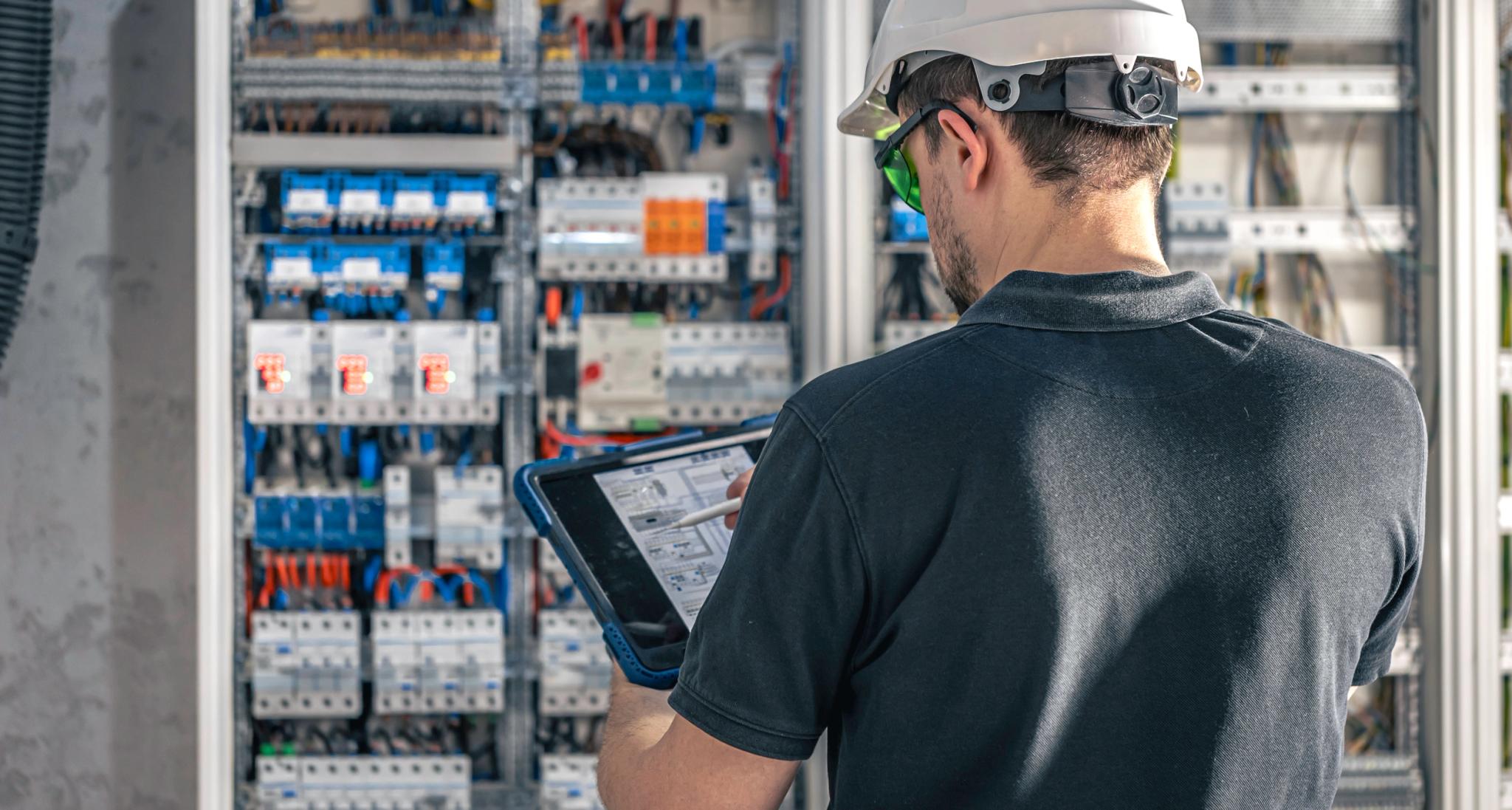 Maintenance électrique pour tertiaire, collectivité, professionnels et public